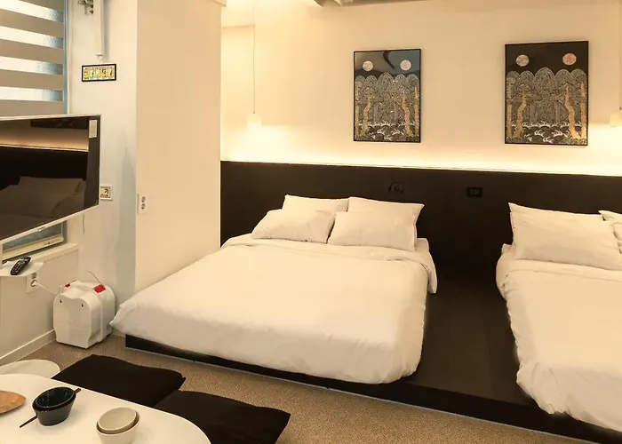 Thezip Seoul, Hongdae, Sinchon *